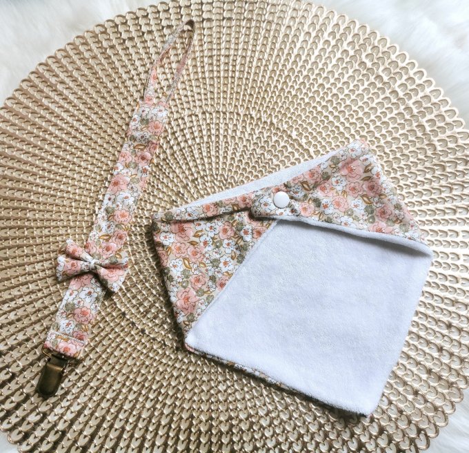 Bavoir bandana Liberty rose coton